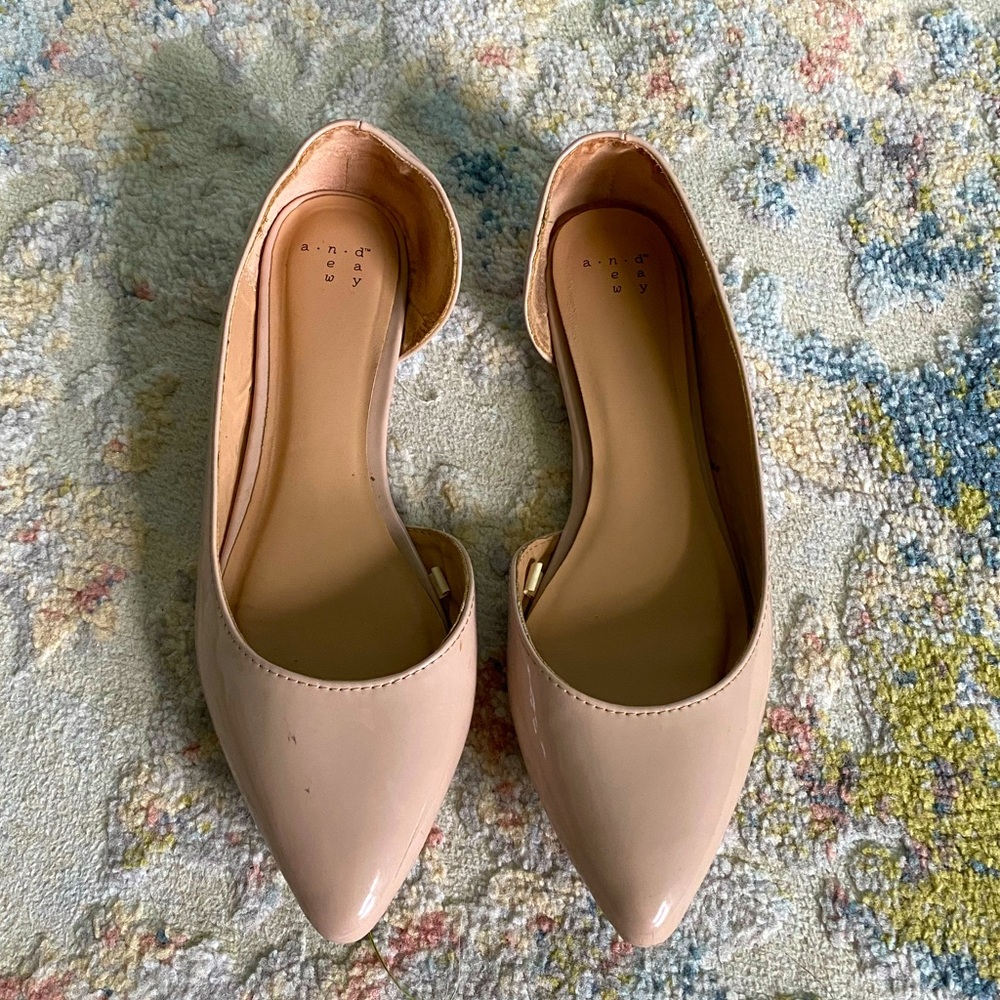 Tan flats